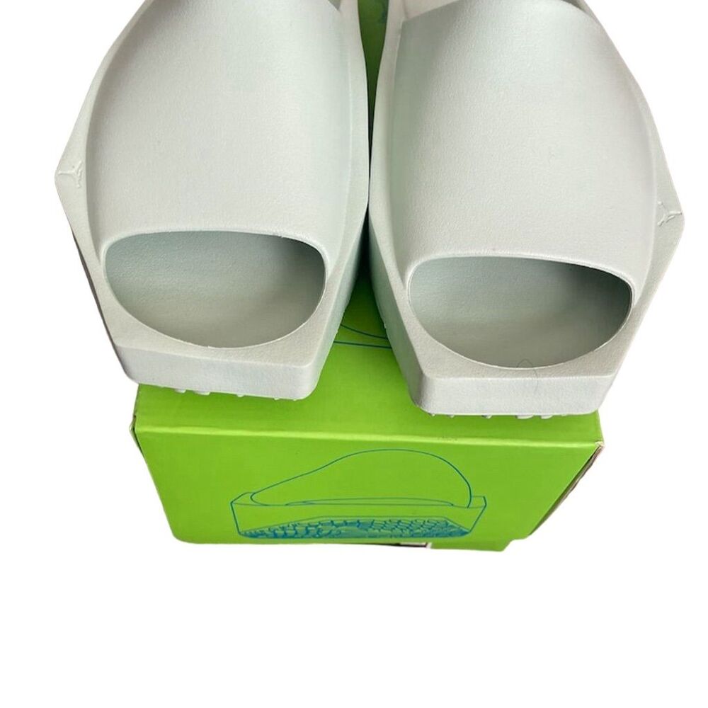 Jordan Hex Slide Slipper Off White Size 8 Comfortable Casual Summer womens